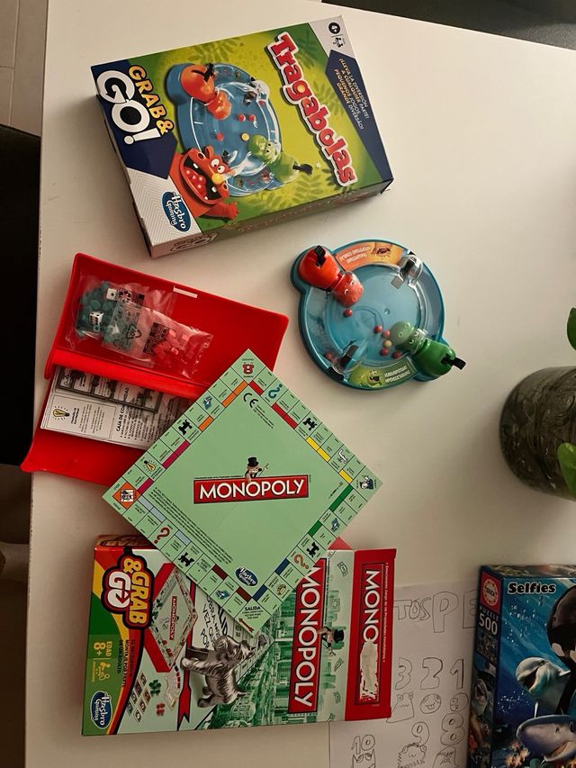 Monopoly y Tragabolas Viaje Hasbro Gaming