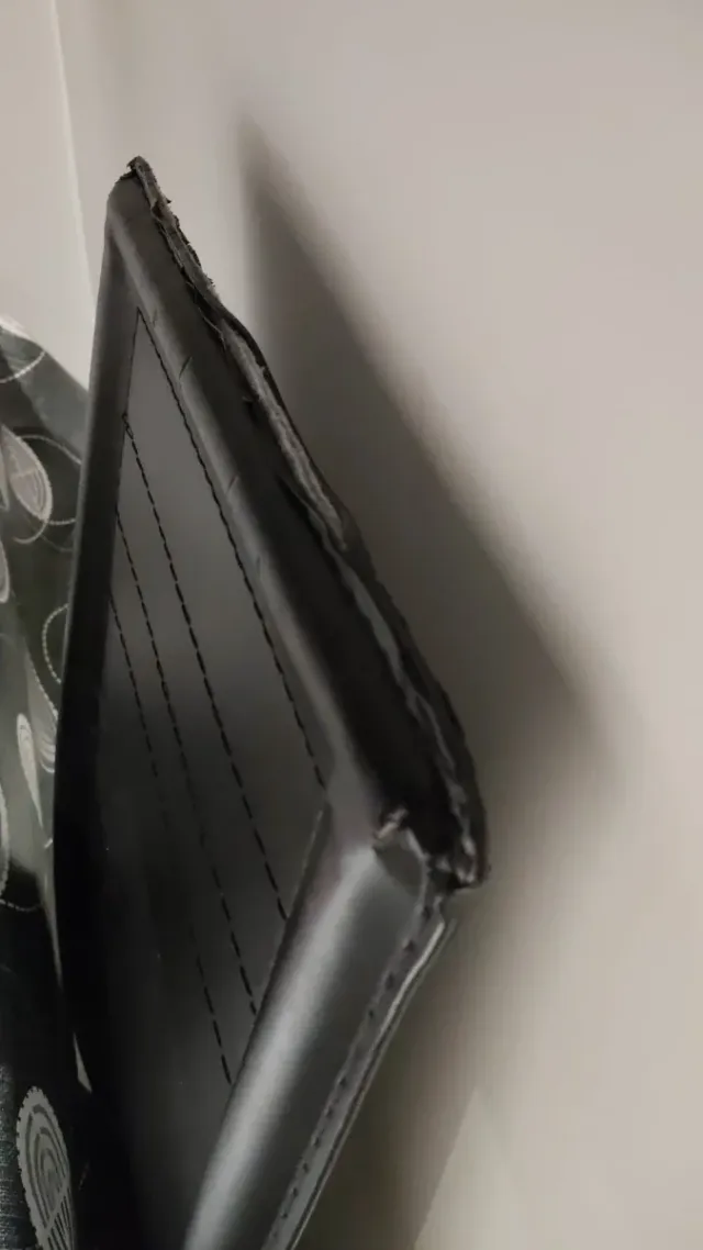 Sillas modernas, estructura robusta. (4 unidades)