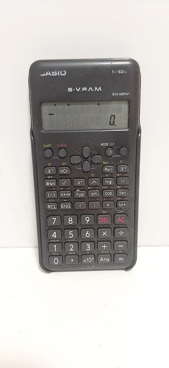 Calculadora Casio S-V.RAM. FX-82