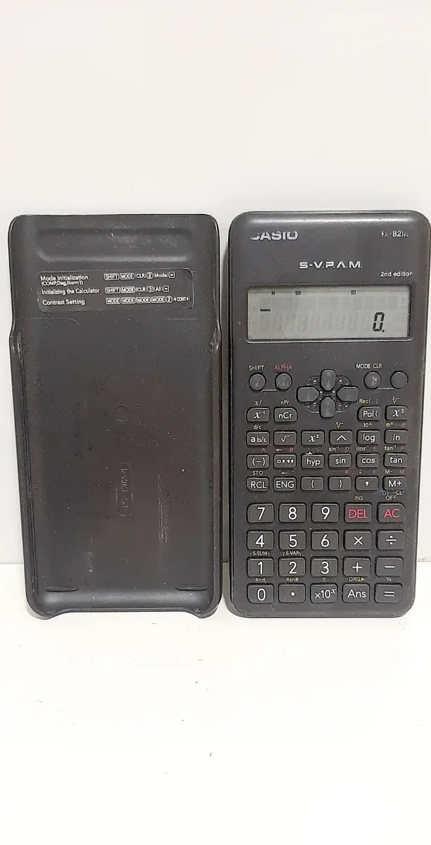 Calculadora Casio S-V.RAM. FX-82