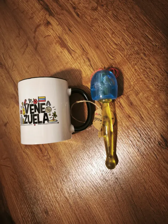 Taza Venezuela y Perinola