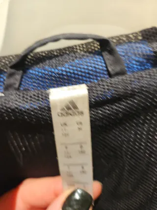 Cortavientos Adidas niño negro y azul