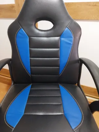 Sillón gamer mediano negro y azul