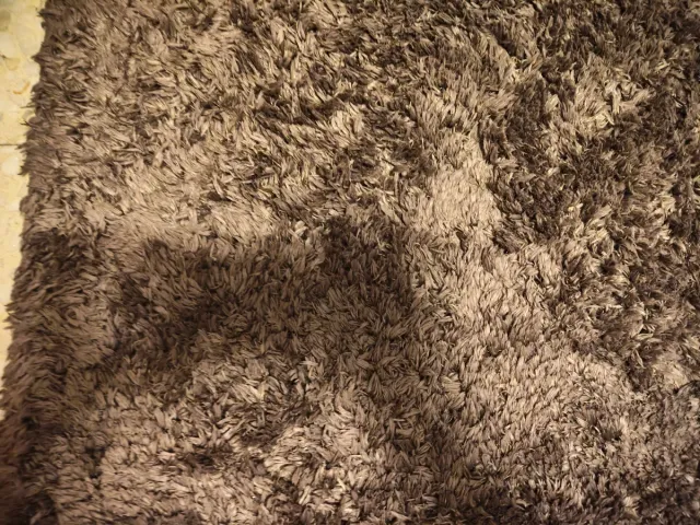 Alfombra de poliéster malva oscuro