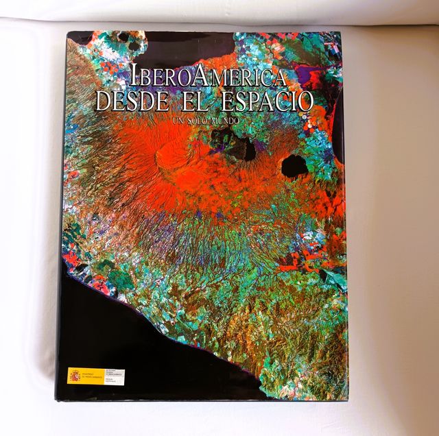 Iberoamerica Desde El Espacio (Spanish Edition)