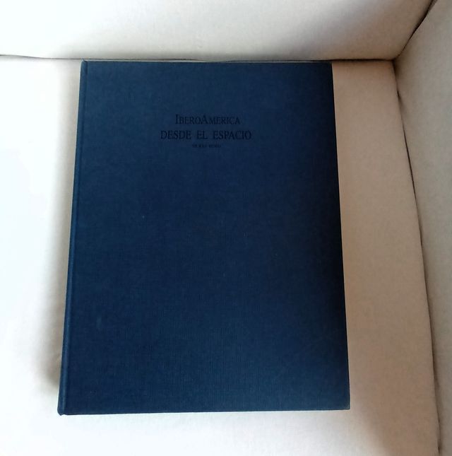 Iberoamerica Desde El Espacio (Spanish Edition)