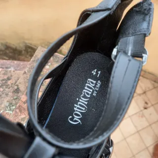 Scarpe con tacco plateau e fiocchi Tg 41