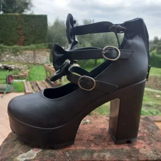 Scarpe con tacco plateau e fiocchi Tg 41