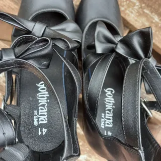 Scarpe con tacco plateau e fiocchi Tg 41