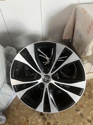Llantas Toyota R18