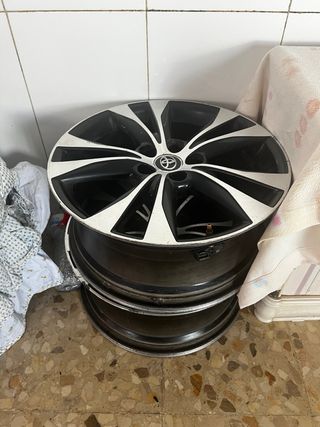 Llantas Toyota R18
