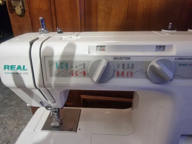 Máquina de coser REAL Mod. 510