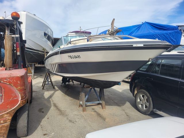 Barco con motor averiado