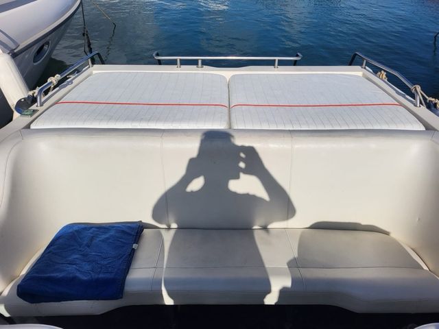 Barco con motor averiado