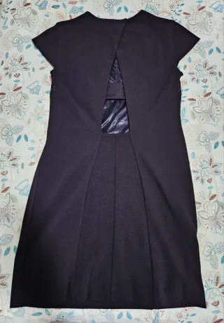 Vestido negro Mango espalda abierta