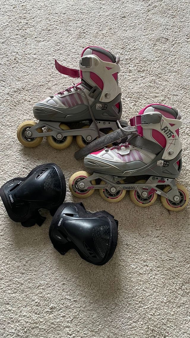 Patines en línea rosas y grises + protecciones