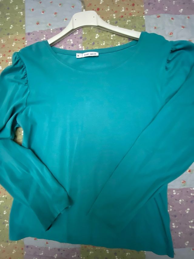 Camiseta EASY WEAR M hombros fruncidos