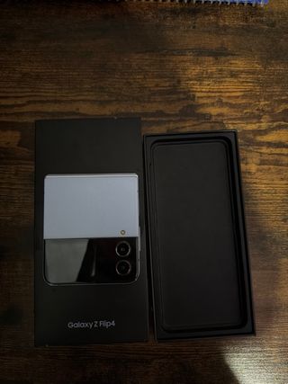 Samsung Galaxy Z Flip4 Morado/Gris