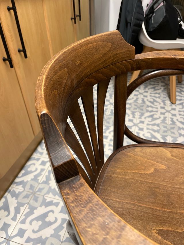 Sedie in legno stile Thonet simili, ne ho 4.