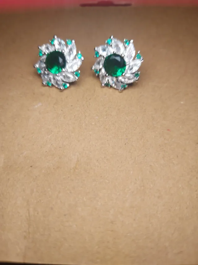Pendientes Flor Cristales Verdes y Plateados