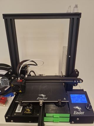 Stampante 3D Ender 3 funzionante