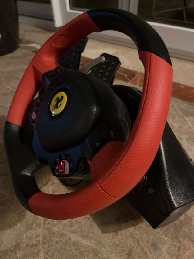 Volante Ferrari Spider Thrustmaster