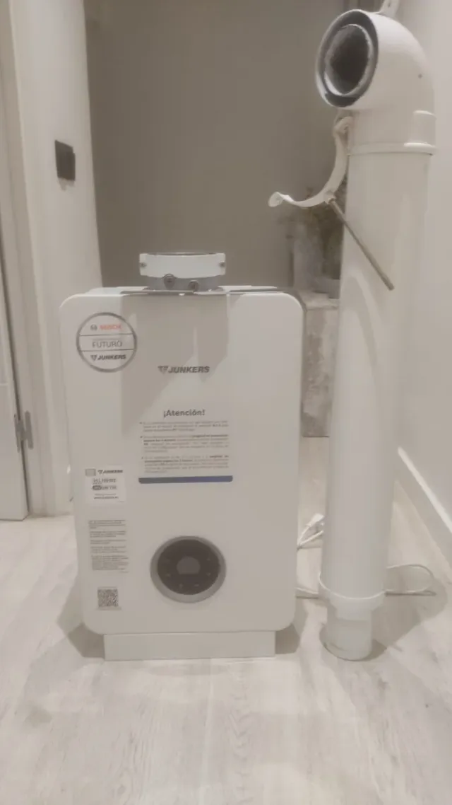 Caldera Junkers Blanca - 2 años uso