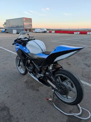 Honda CBR 250R circuito