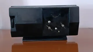 Orologio da tavolo con datario. Vintage.