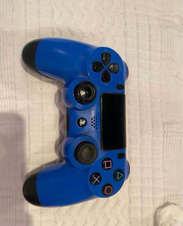 PS4 + 3 Mandos + Funda