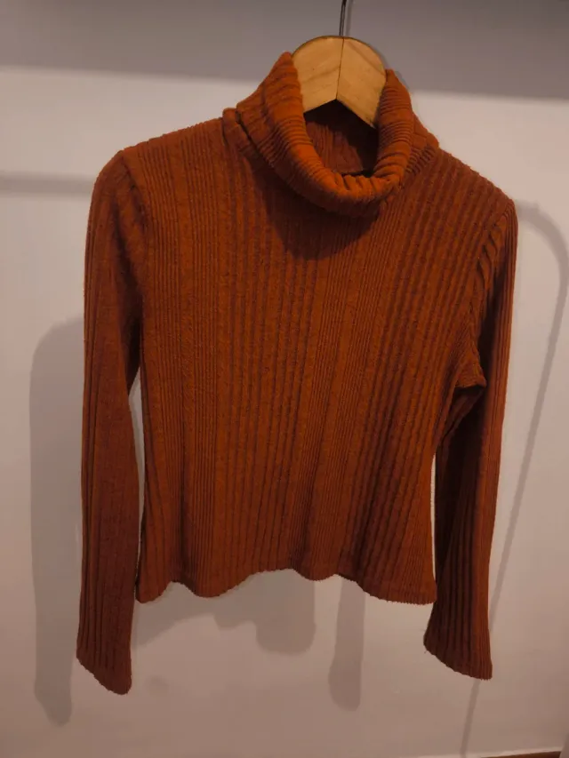 Jersey cuello alto marrón punto L