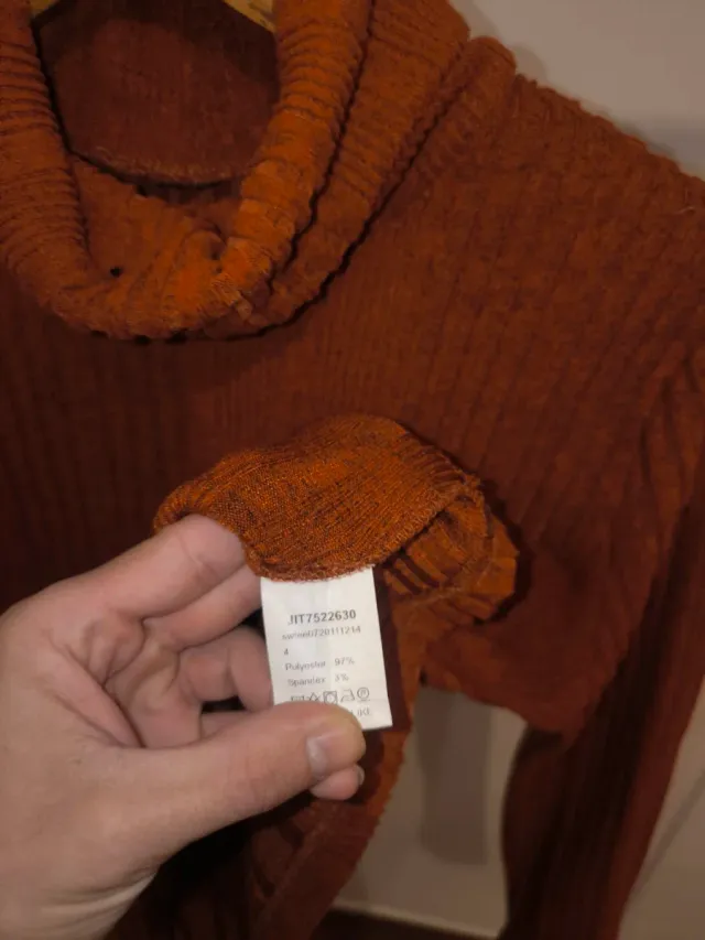 Jersey cuello alto marrón punto L