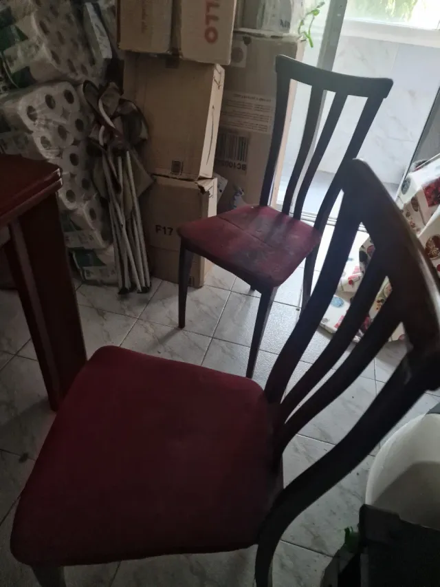 Mesa de comedor EXTENSIBLE, madera maciza + sillas