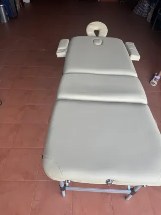 Camilla de masajes como nueva