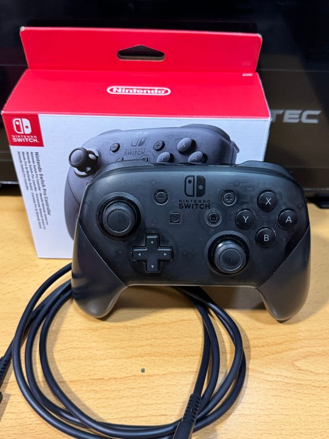 Controller Nintendo Switch Pro originale