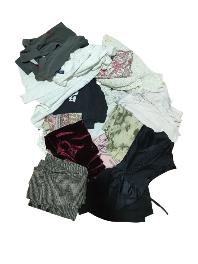 Lote sorpresa ropa mujer y hombre.