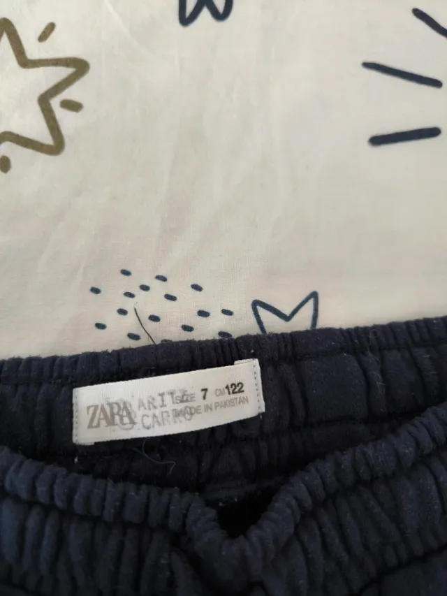 Pantalones deportivos azul marino zara talla 122