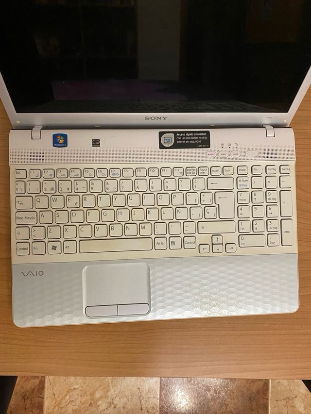 Portátil Sony VAIO Blanco con cargador original
