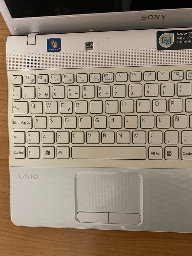 Portátil Sony VAIO Blanco con cargador original