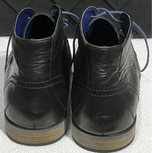 Stivaletti in pelle Azzaro neri