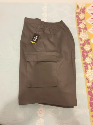 Pantalón corto trabajo Talla 52 Nuevo