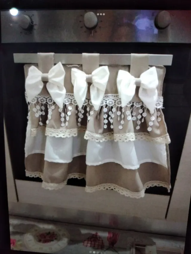 Copriforno 3 balze con fiocchi