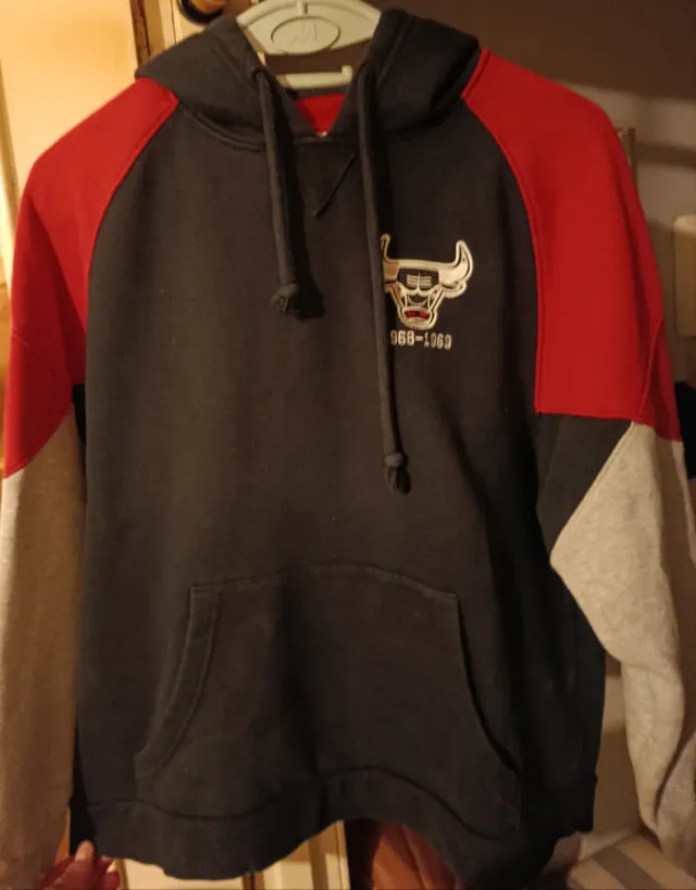 Sudadera Mitchell & Ness Chicago Bulls Negra Roja