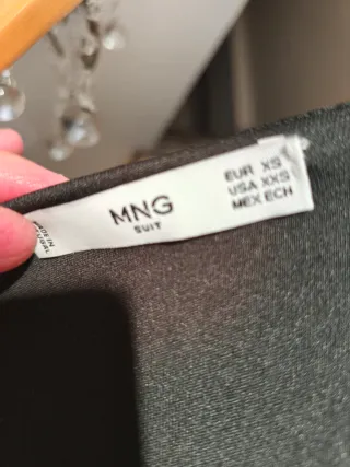 Vestido plateado brillante manga larga