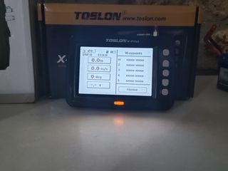 Barco cebador Vroyal con sonda y GPS