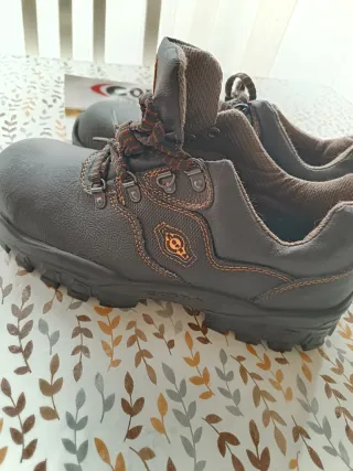 Zapatos de seguridad Cofra Techno 11