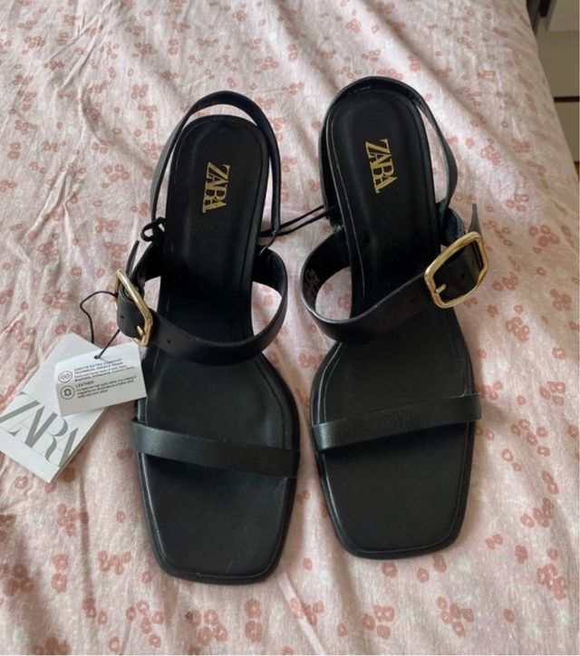 Sandalias Zara Piel Tacón Hebilla Negra