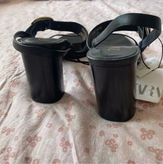 Sandalias Zara Piel Tacón Hebilla Negra