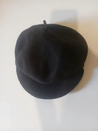 Basco donna Riotlily lana nero misura da 55 57 cm.