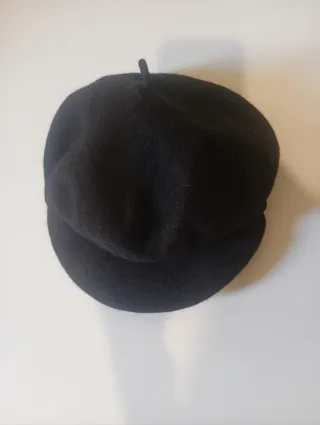 Basco donna Riotlily lana nero misura da 55 57 cm.